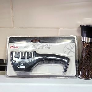 New Knife sharpener